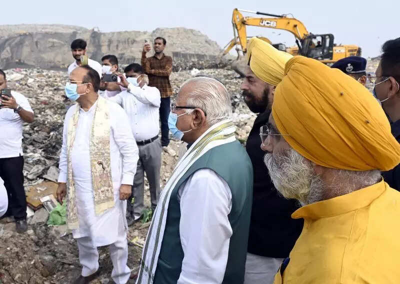 All landfill workers to get Rs 5,000 each before Diwali: Khattar