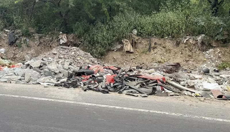 Cleanup efforts falling short? Demolition waste mounts on Gurgaon-Faridabad road