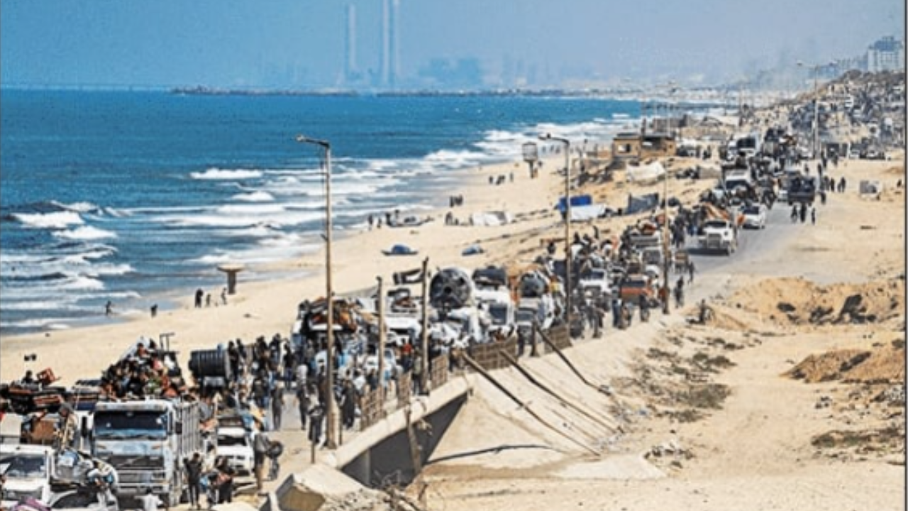 Palestinians flee Gaza City in face of deadly Israeli offensive