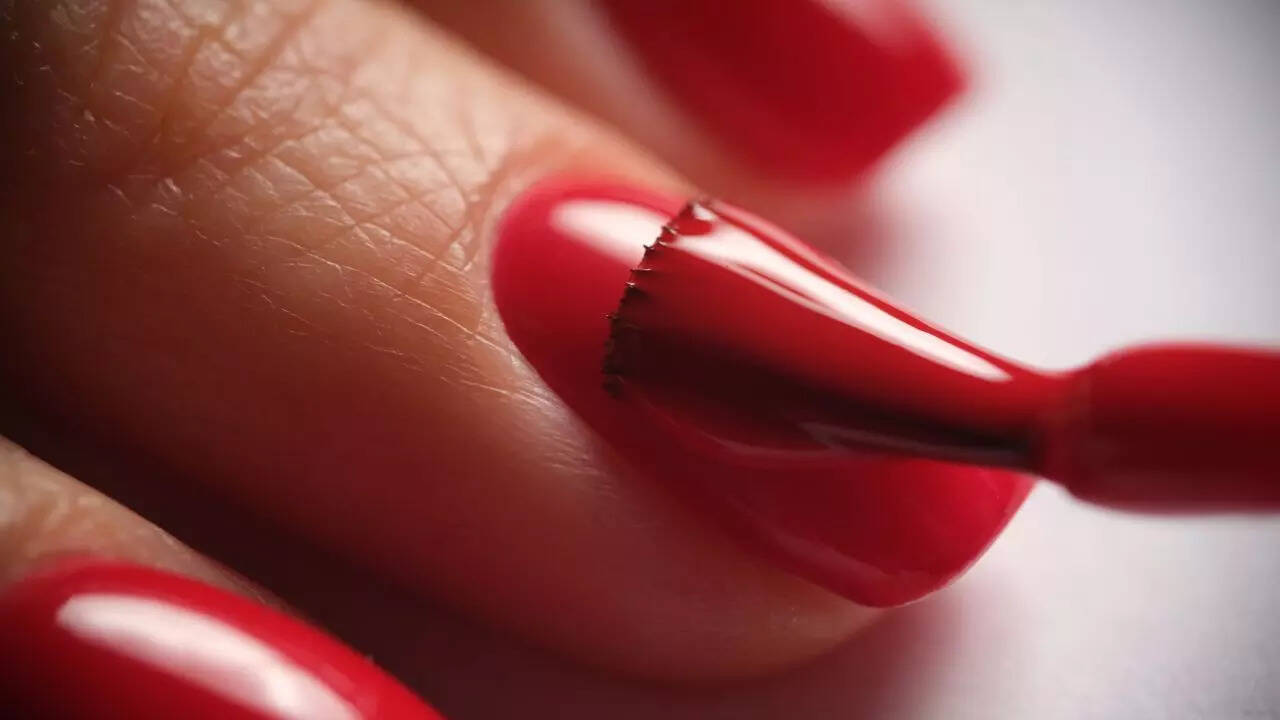 Nail polish effects on nails: What science reveals and how to keep your manicure safe