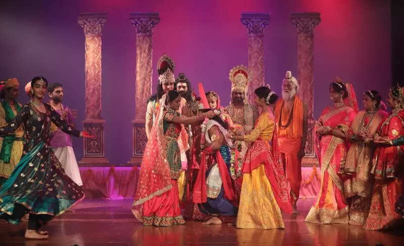 Nautanki nuances greatness, glory of Lord Ram