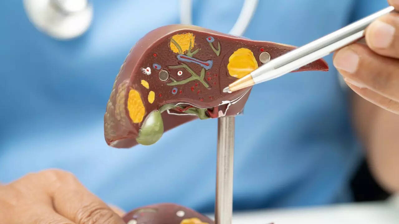 Liver failure symptoms that can appear at night, according to research