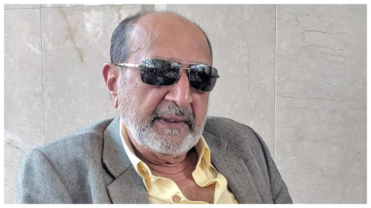 Tinnu Anand opens up about paparazzi culture