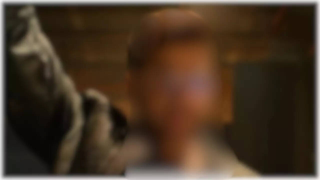 THIS actor from film family QUIT films, is back in Aryan's show