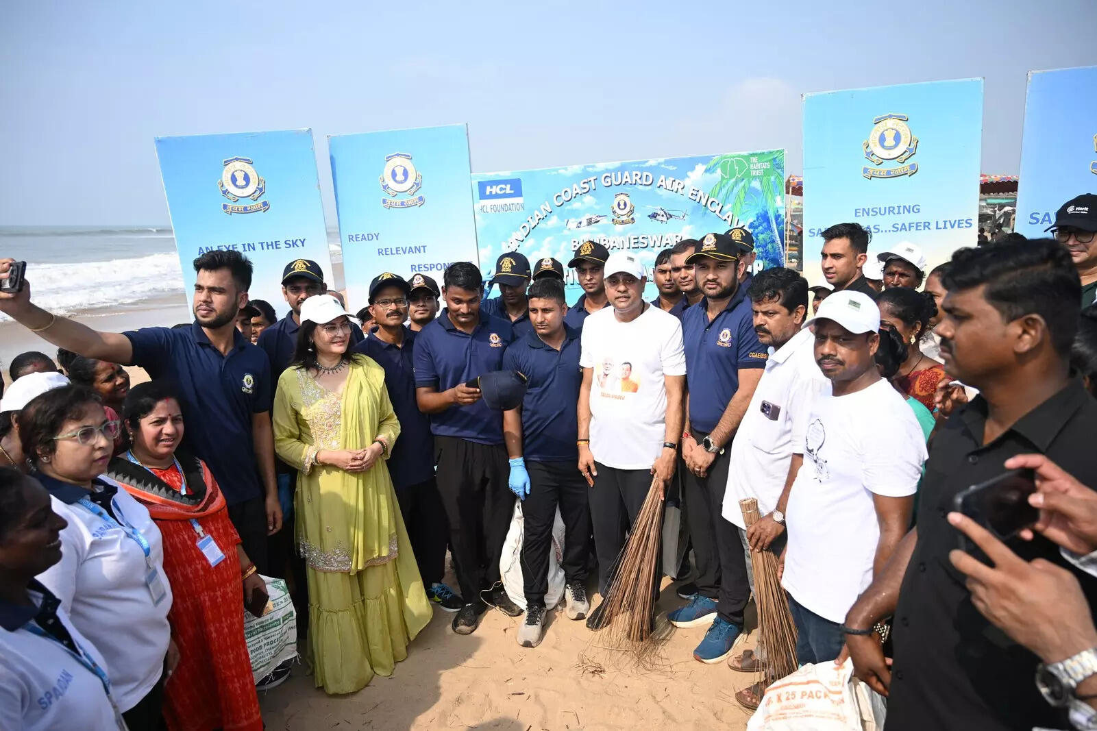 Gopalpur beach cleanup drive on Int’l Beach Cleanup Day