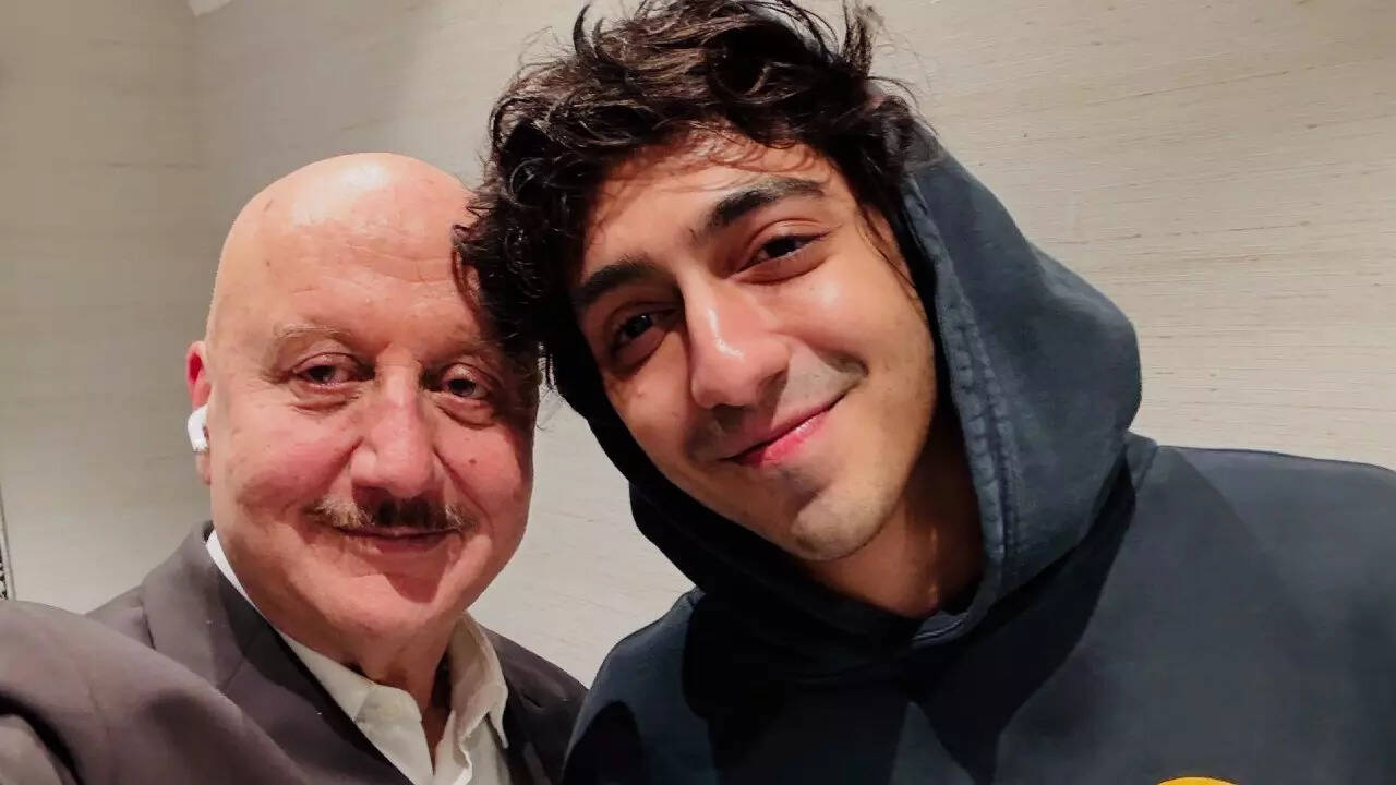 Anupam Kher shares selfie with Ahaan Panday