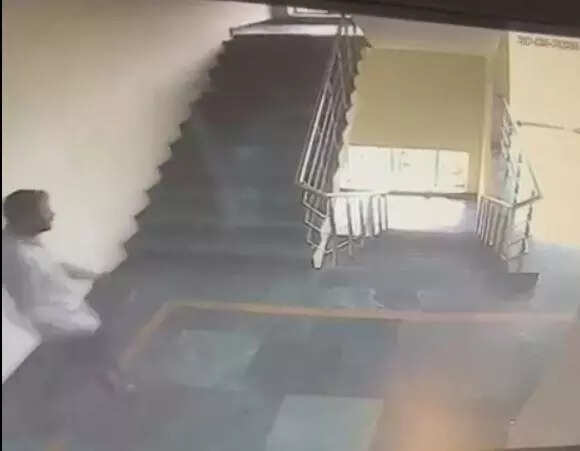 Undertrial escapes Ludhiana court after faking disability with hand walker