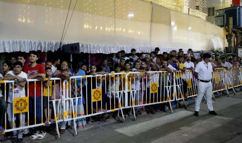 1st day, 1st show: Durga Puja pandal-hopping in Kolkata starts on Mahalaya