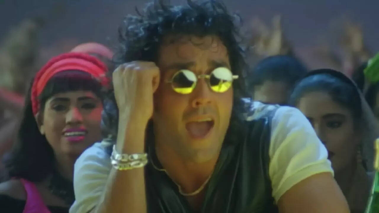 Bobby’s 1997 hit ‘Duniya Haseeno Ka Mela’ goes VIRAL