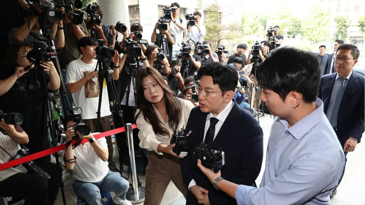 BTS's Hybe chairman summoned by police