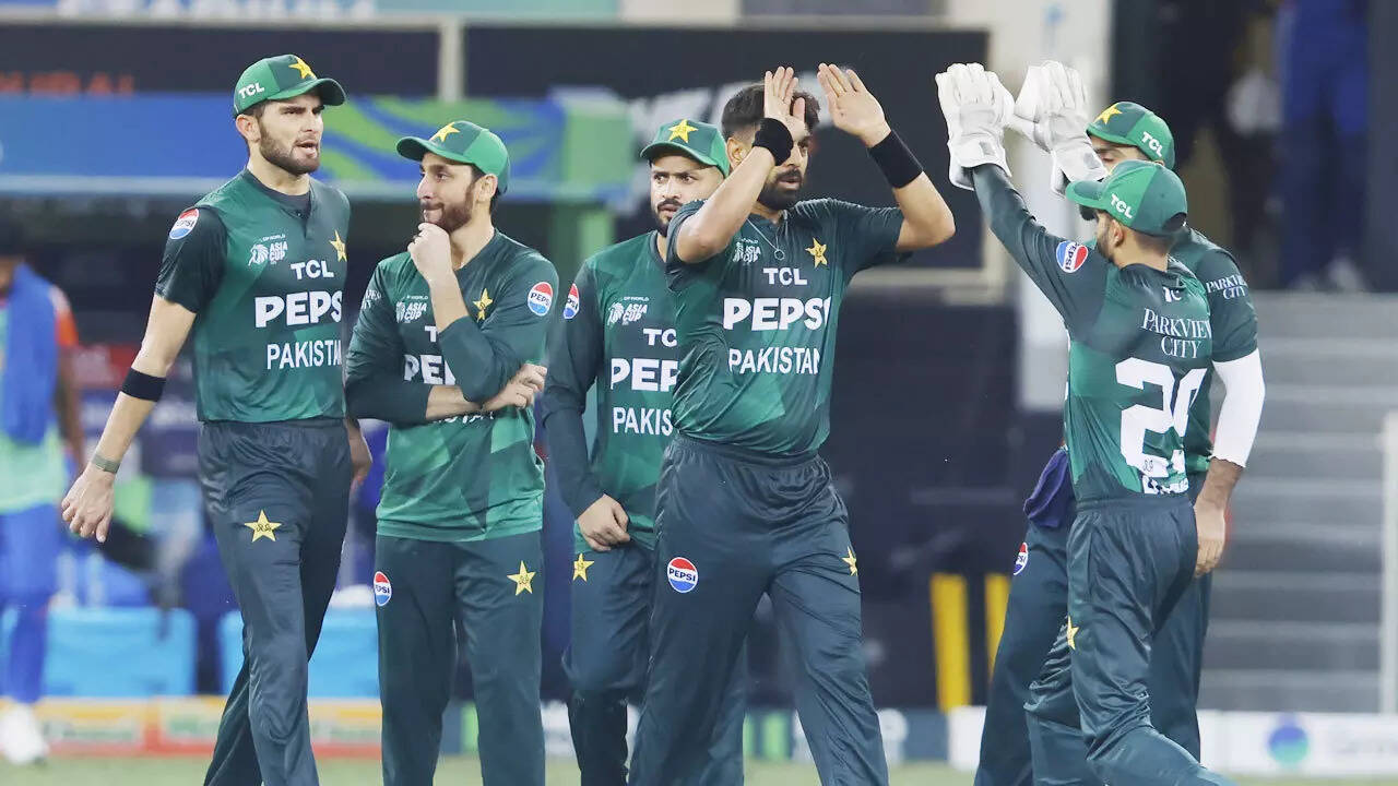 Why are Pakistan players avoiding Indian media?