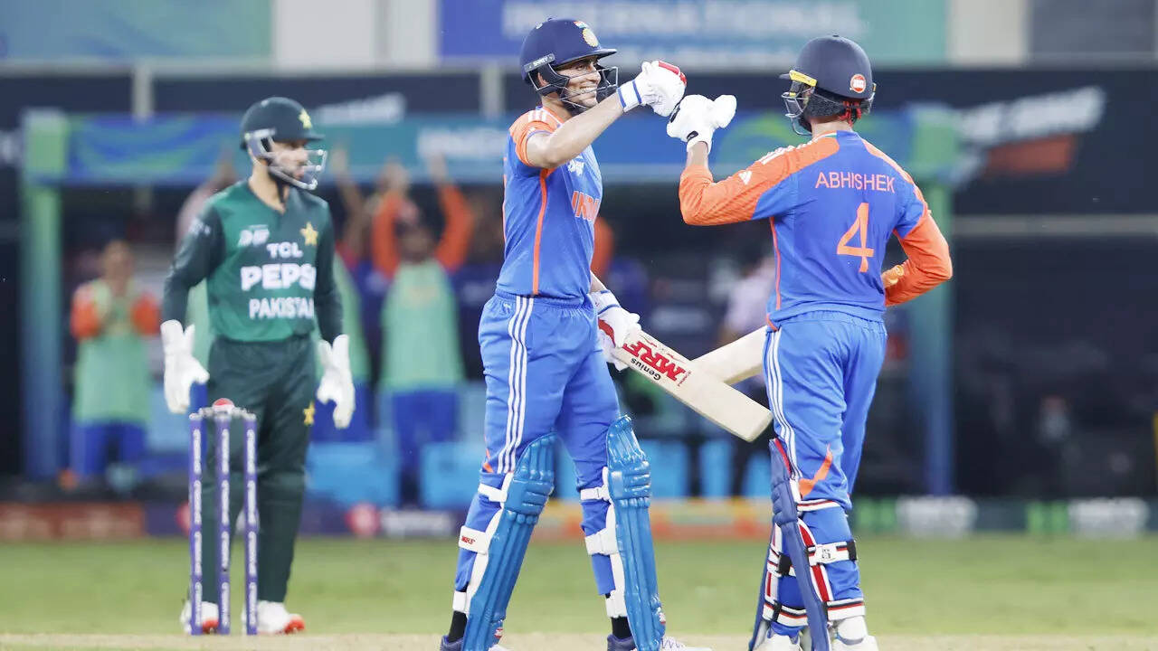 'Maarna vs ragad ragad ke dhona': Ex-cricketer's fiery reaction after Ind thrash Pak