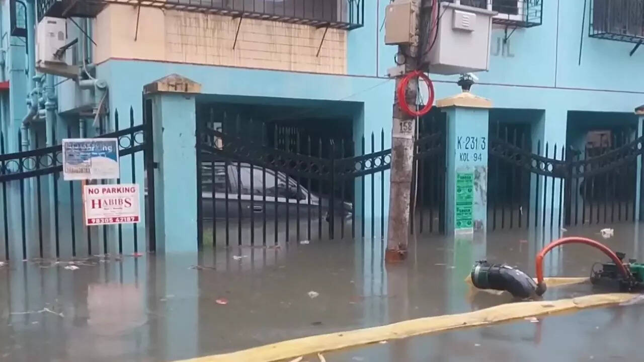 Record rainfall in Kolkata: 3 electrocuted, schools closed, power and metro services hit