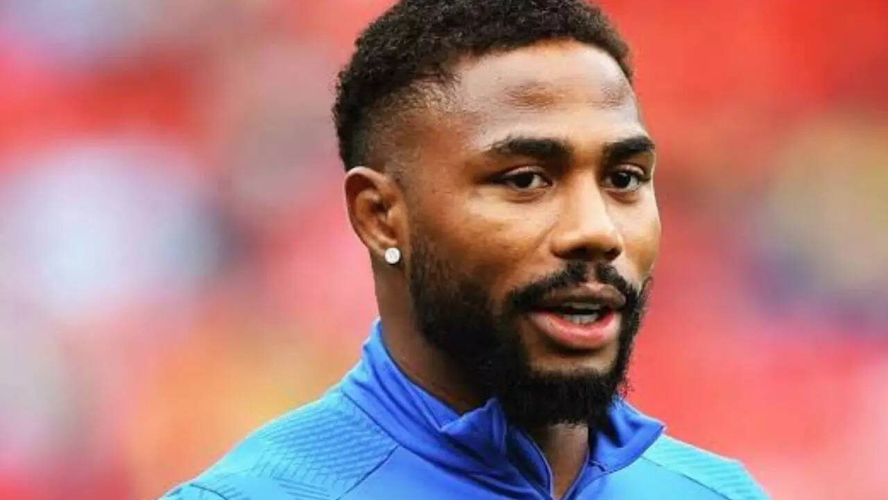 Ex-Nottingham Forest striker Emmanuel Dennis in talks with Al-Shabab: Report