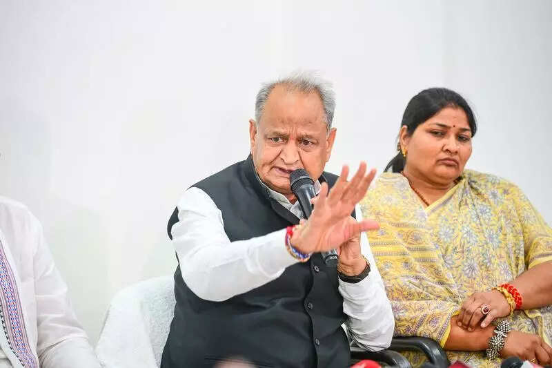 msid 124077729,imgsize 31280 https://jaipur.visitinrajasthan.com/wp-content/uploads/2023/10/cropped-cropped-R-2.png