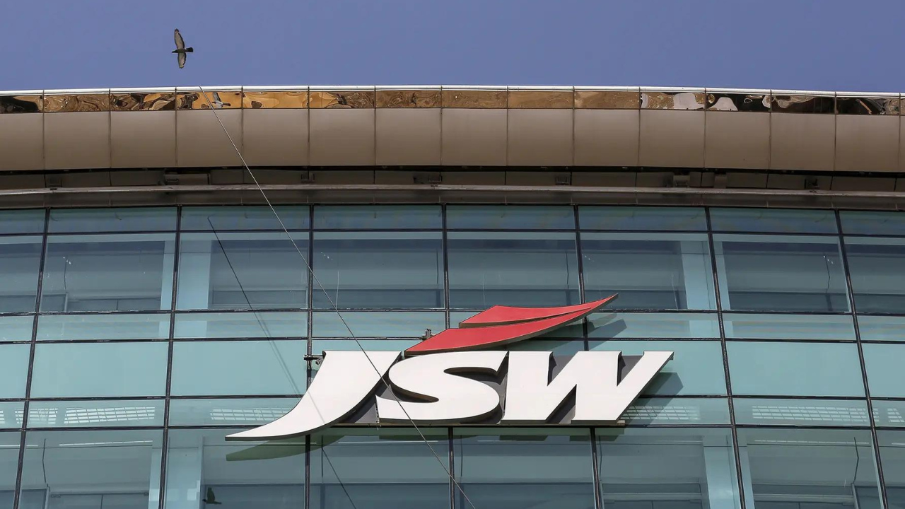 JSW Motors talks tech tie-up with BYD, other China car cos