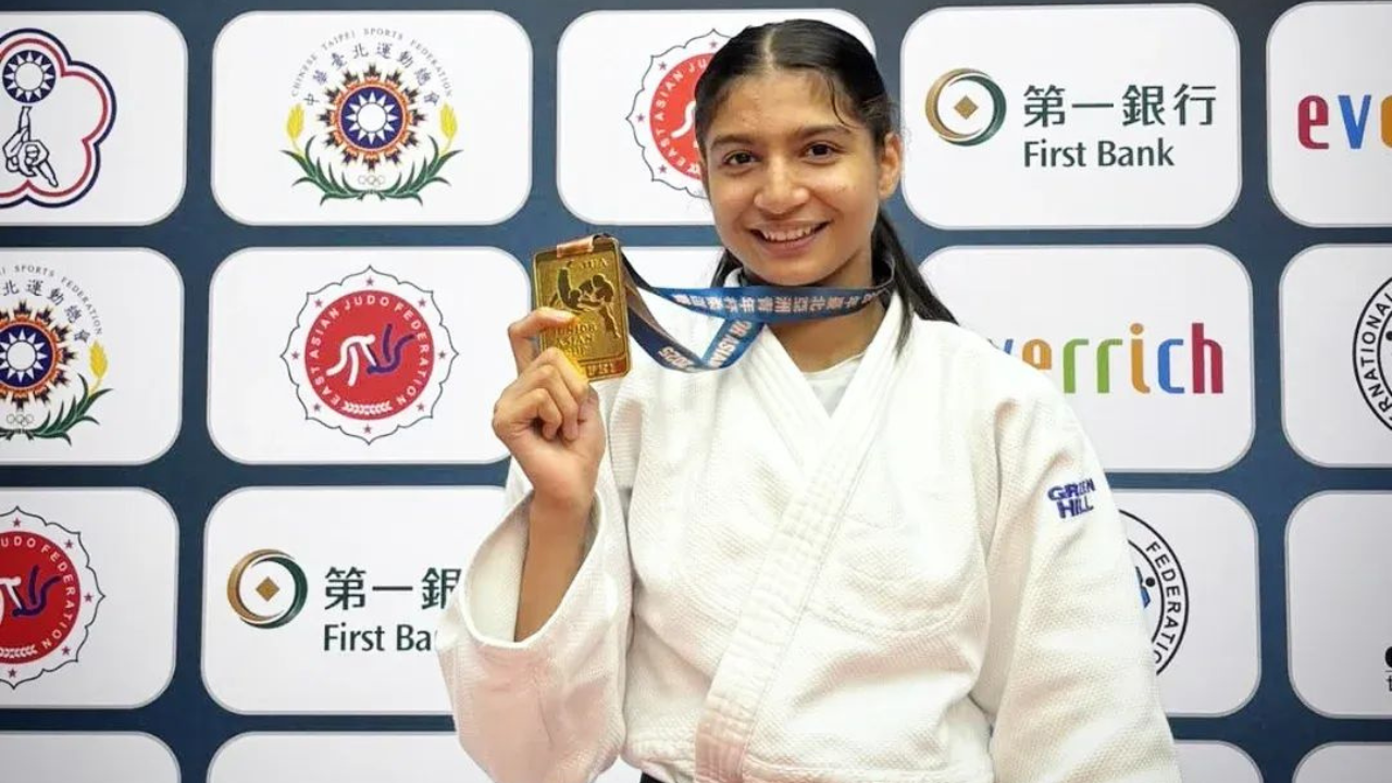 Himanshi Tokas becomes first Indian judoka to top junior world rankings