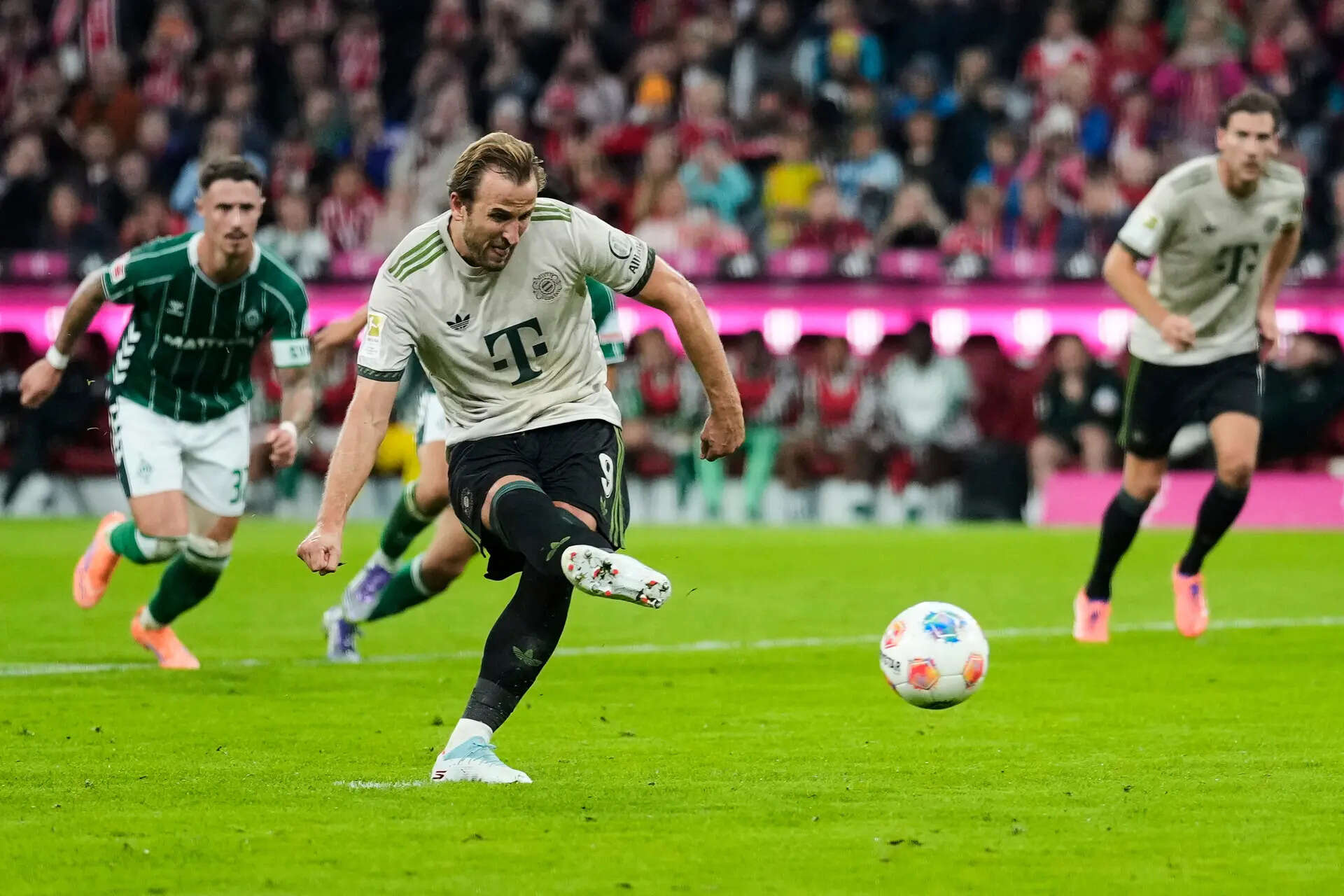 Harry Kane scripts history, surpasses Ronaldo as Munich beat Werder