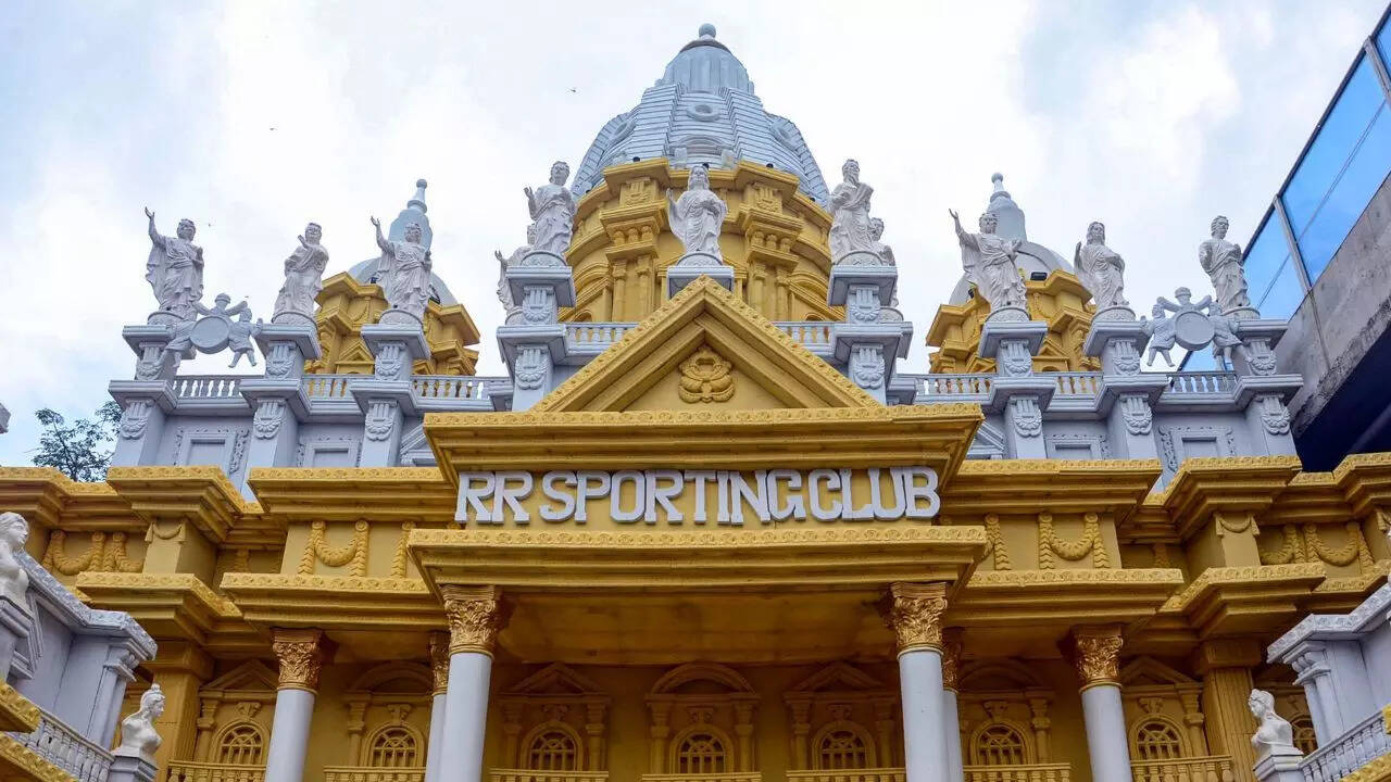 'Hurt religious sentiments': Image of Jesus Christ replaced by Lord Krishna in Durga puja pandal; move comes after VHP protest