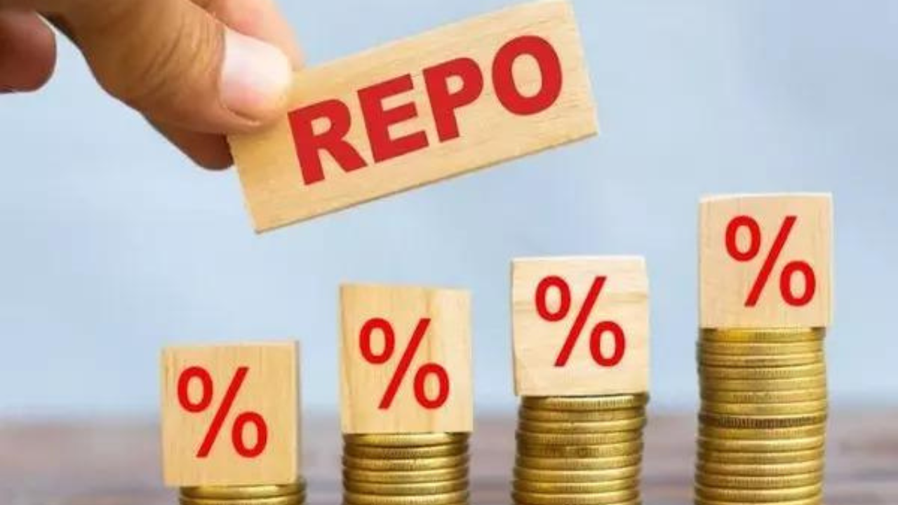 RBI rate cut: SBI sees 25 bps easing as best option; why experts prefer status quo