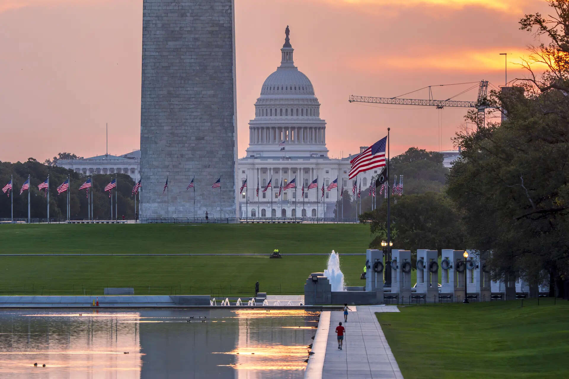 US government shutdown to hit hard! Firing allowed, hiring frozen - Trump admin reveals plans