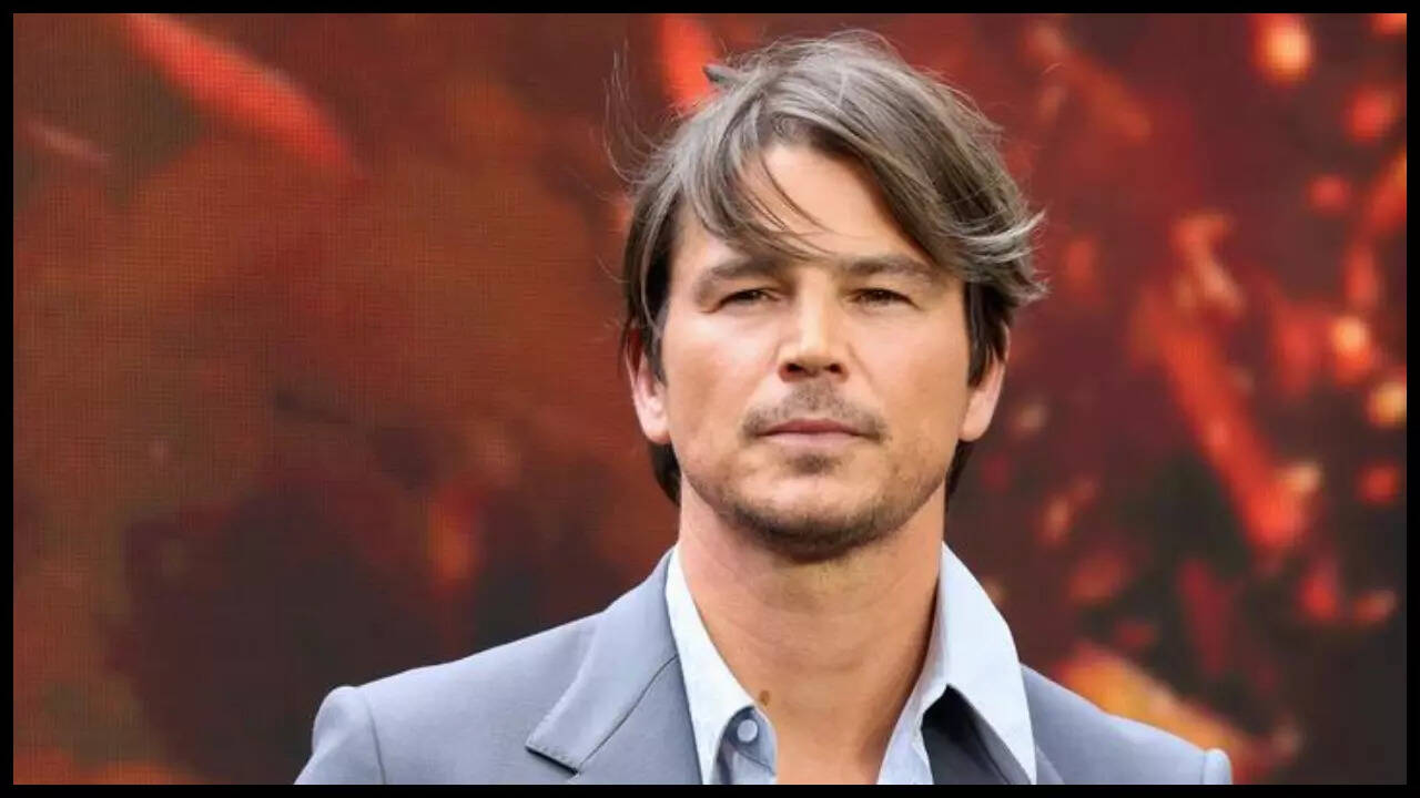 Josh Hartnett returns to work after his car accident