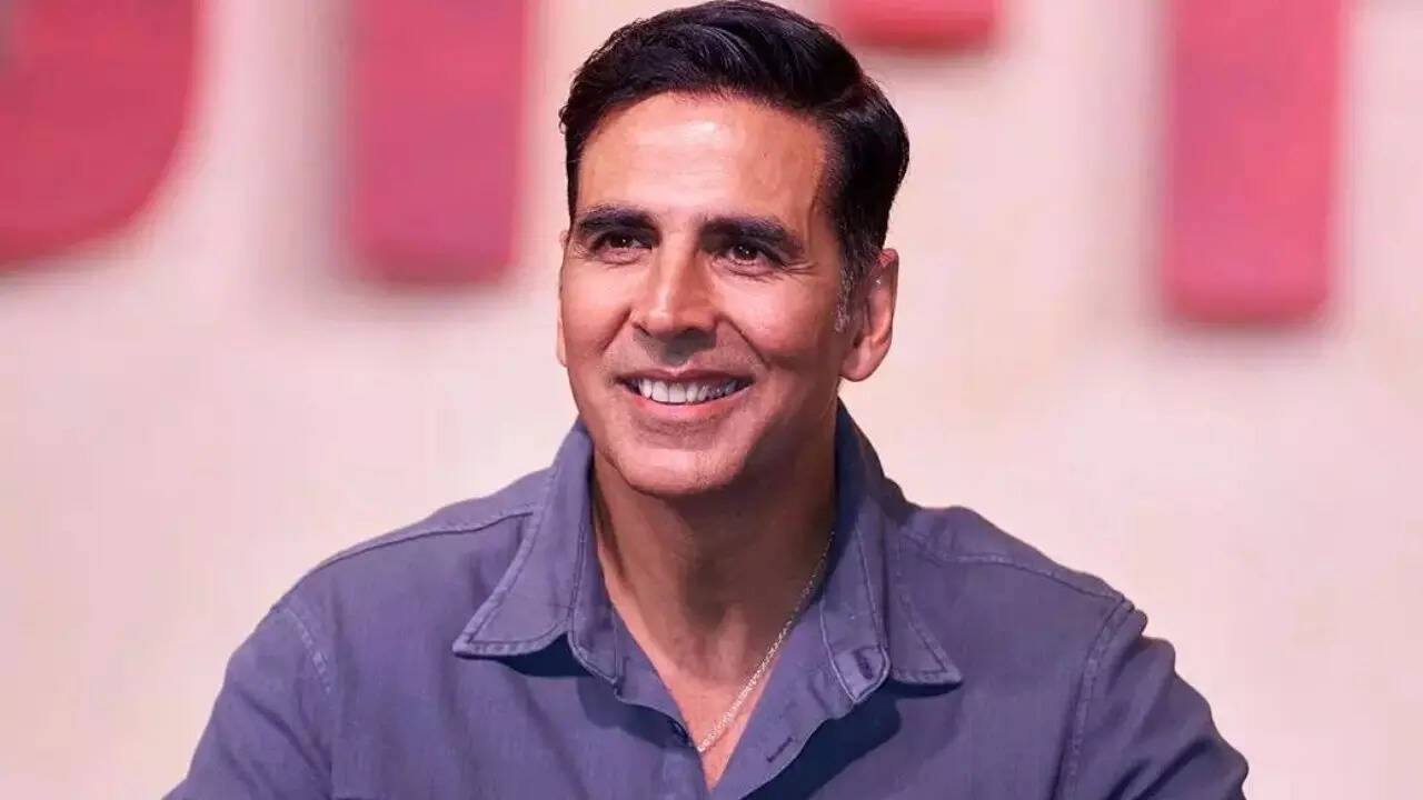 Akshay Kumar reveals his trick to avoid drinks at parties; admits eating chole puri, jalebis, barfis: 'I have to fool people…'