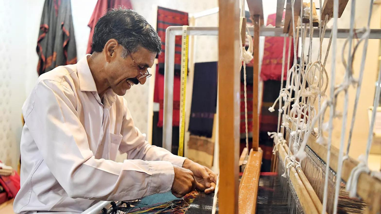 PLI scheme extension: Govt pushes last date for textile sector applications to December 31; cites industry demand