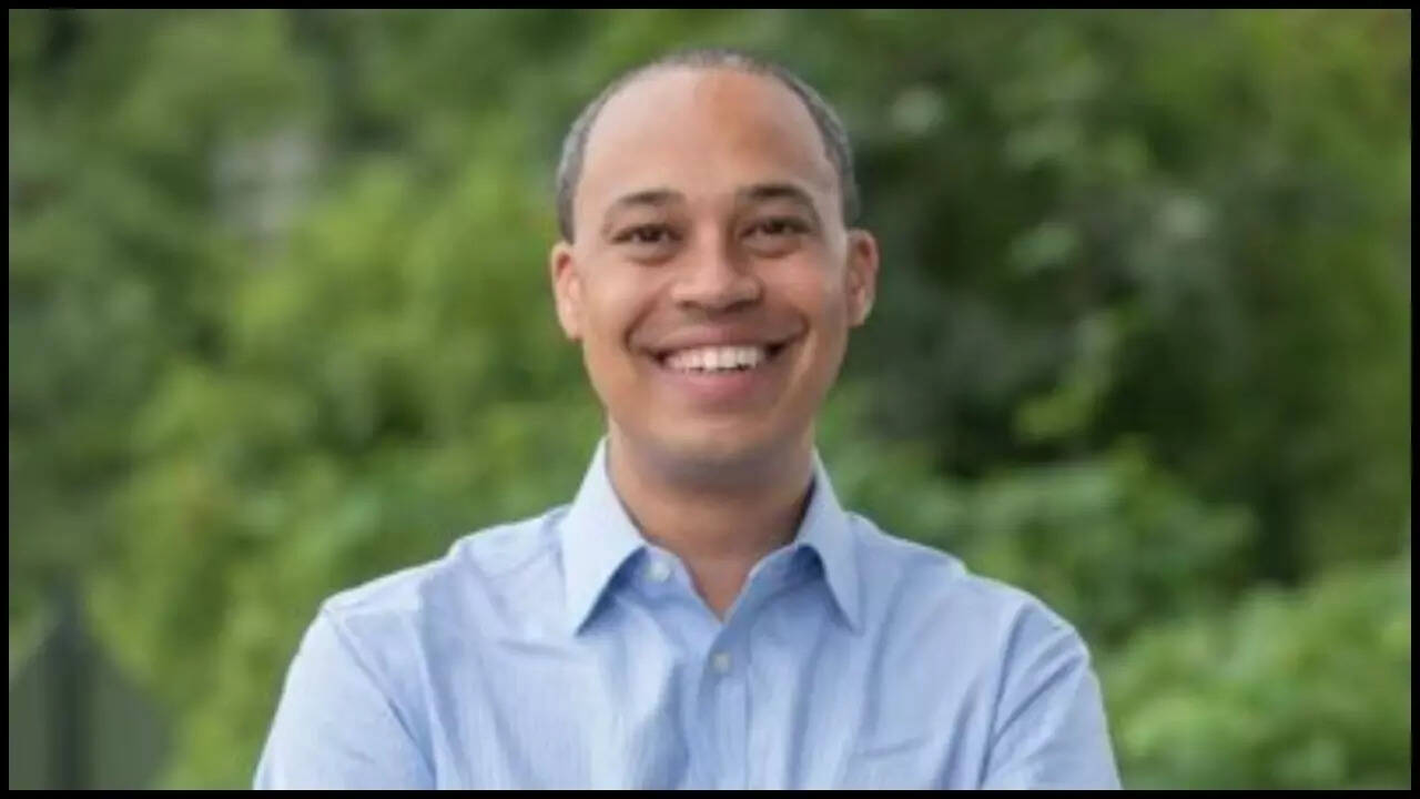 ‘Embarrassed and ashamed’: Virginia AG nominee Jay Jones apologises over texts for Todd Gilbert; message reads 'two bullets to head'