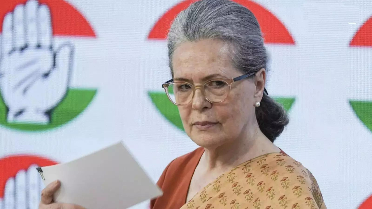 Made India bow: BJP guns for Sonia; says UPA govt was puppet in foreign hands