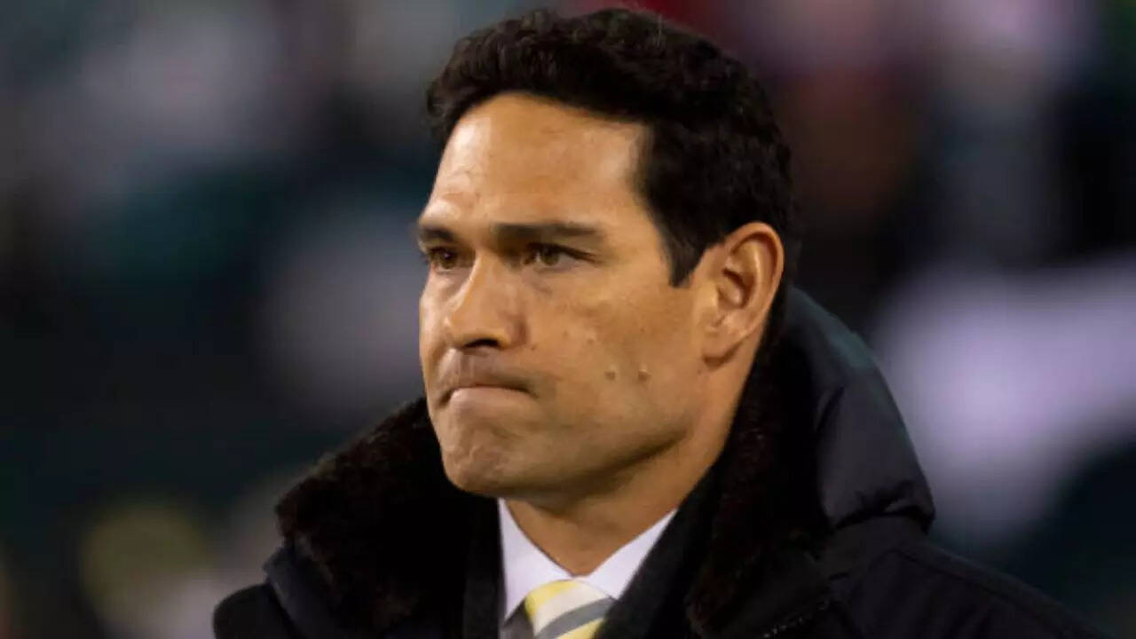 Former NFL QB Mark Sanchez stabbed in late-night attack in Indianapolis, suspect detained