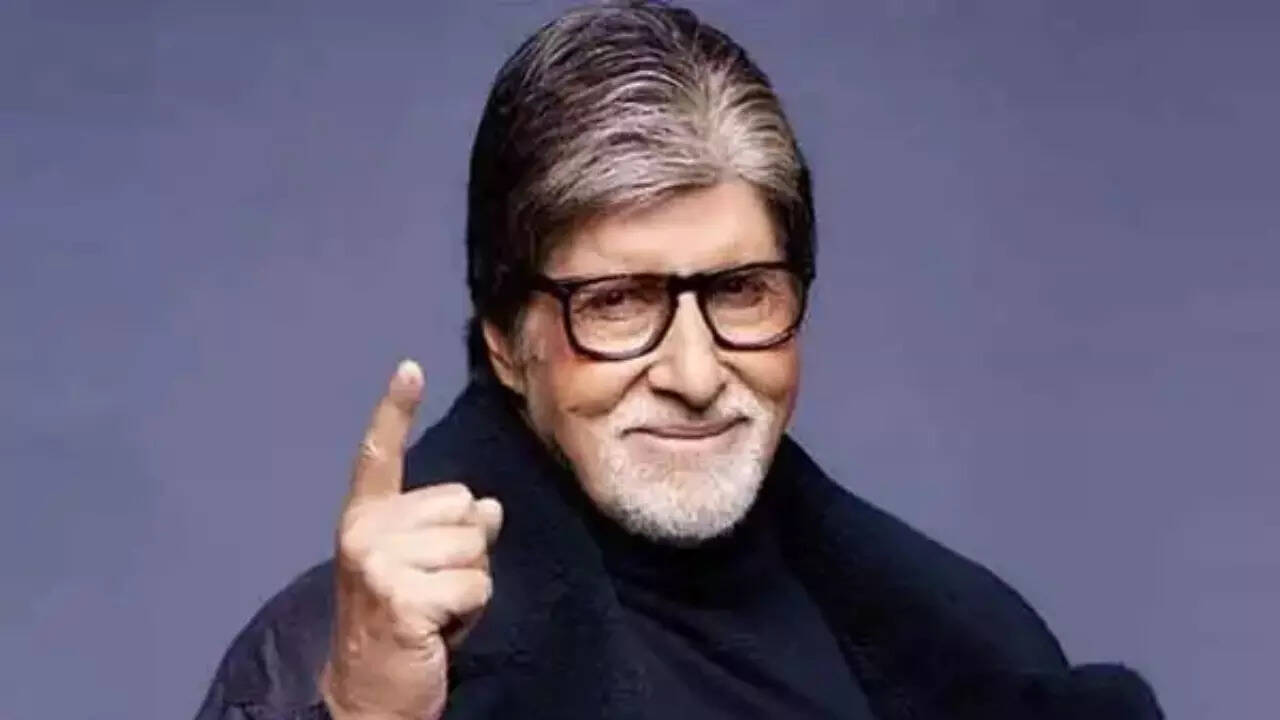 Big B urges homemakers to be proud about what they do