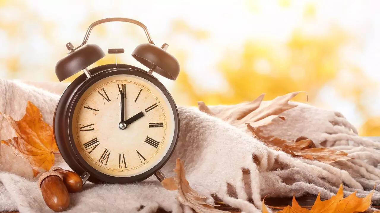 Daylight saving time 2025: When clocks fall back, health risks, and everything you need to know about