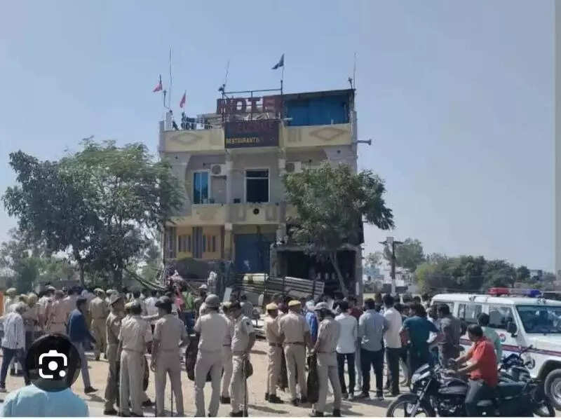 msid 124464306,imgsize 38926 https://jaipur.visitinrajasthan.com/wp-content/uploads/2023/10/cropped-cropped-R-2.png