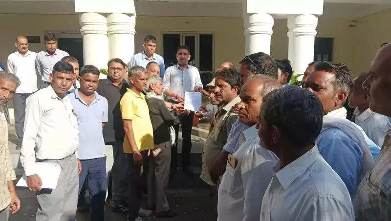 msid 124561142,imgsize 39002 https://jaipur.visitinrajasthan.com/wp-content/uploads/2023/10/cropped-cropped-R-2.png