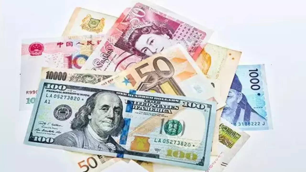 Forex watch: India's foreign exchange reserves drop to $697.78 billion