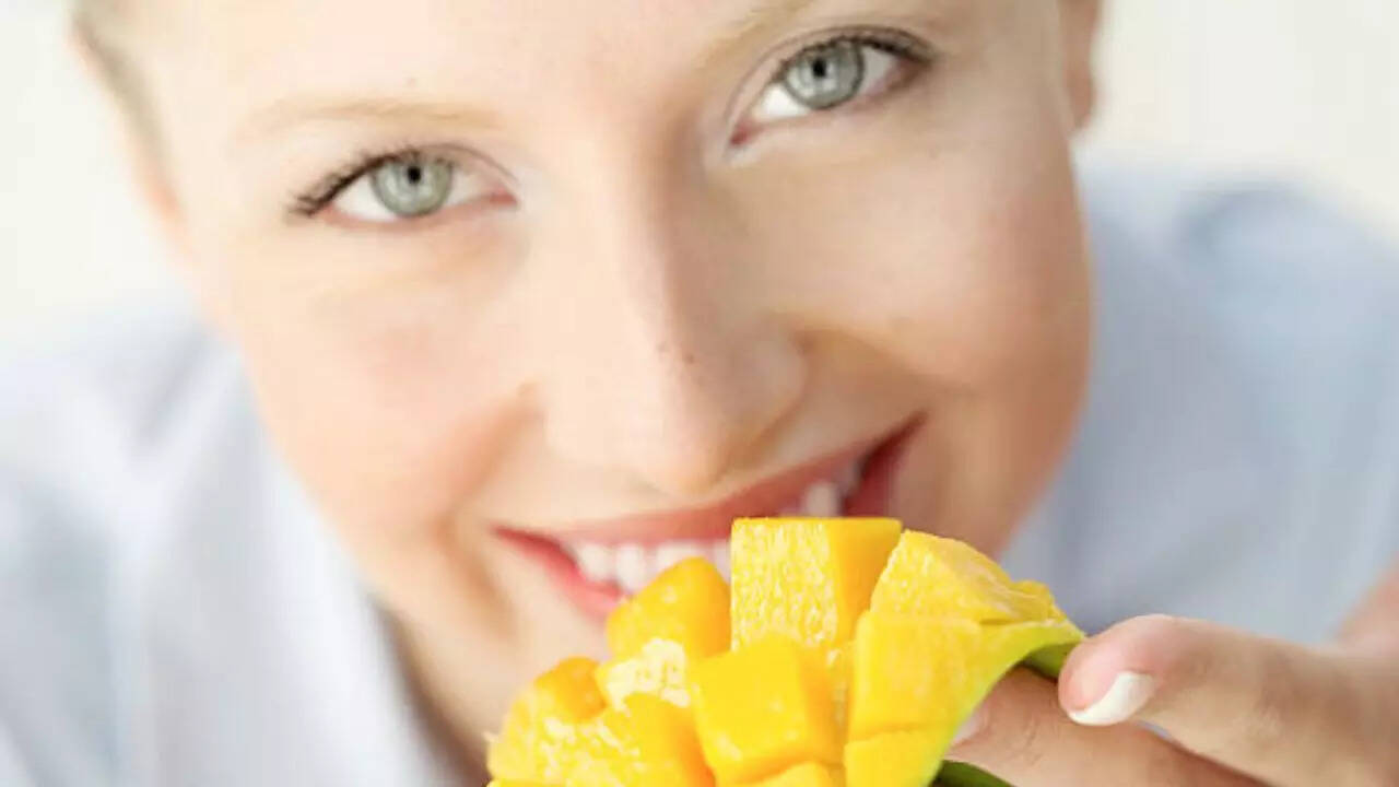 Other benefits of eating mangoes