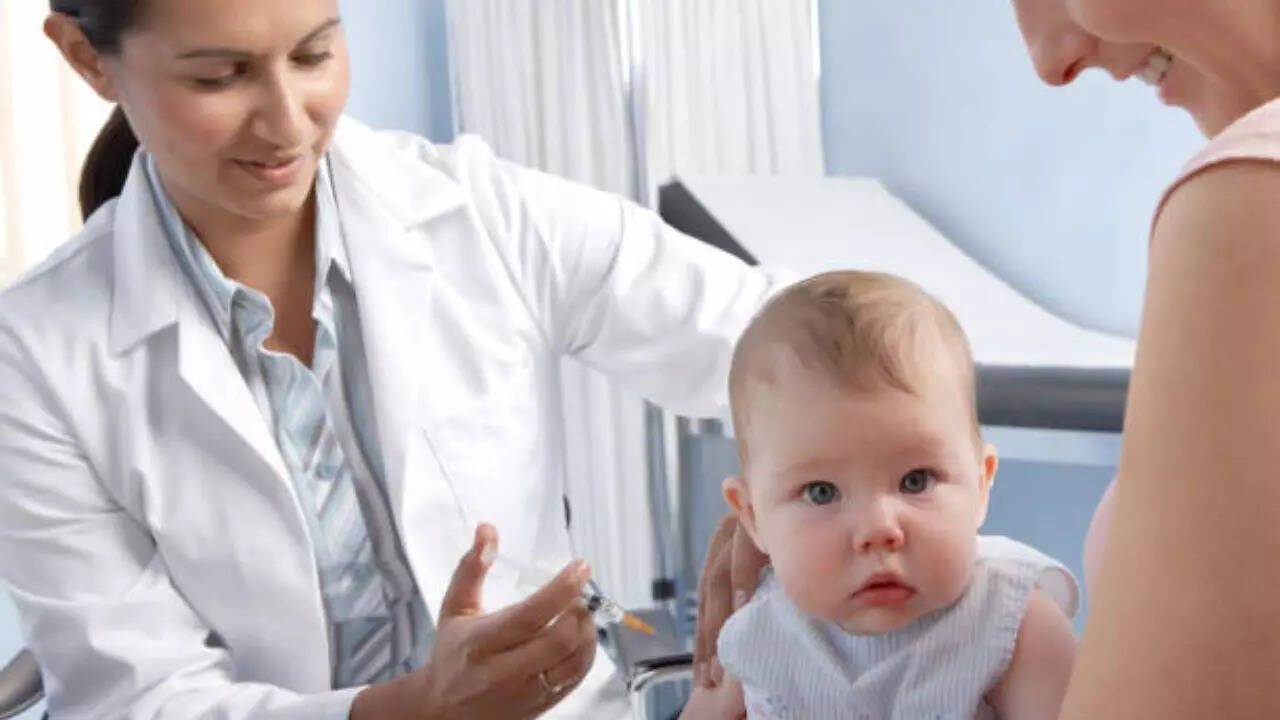 How to stay protected from Diphtheria?