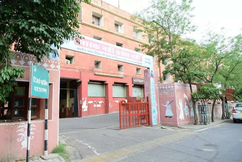 msid 125004477,imgsize 83120 https://jaipur.visitinrajasthan.com/wp-content/uploads/2023/10/cropped-cropped-R-2.png