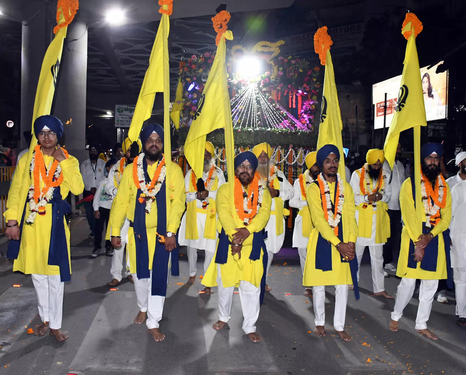 Sikh community takes out Prabhat Pheri in run up to Guru Nanak Jayanti