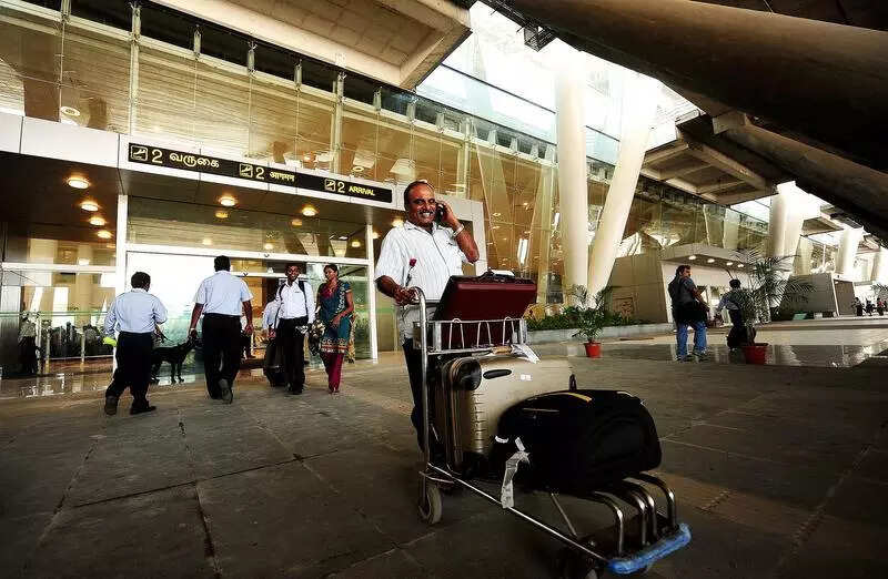 New pick-up point for cabs near T-1