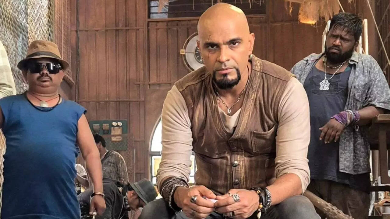 Raghu: Men would rather have heart attacks than open up to women