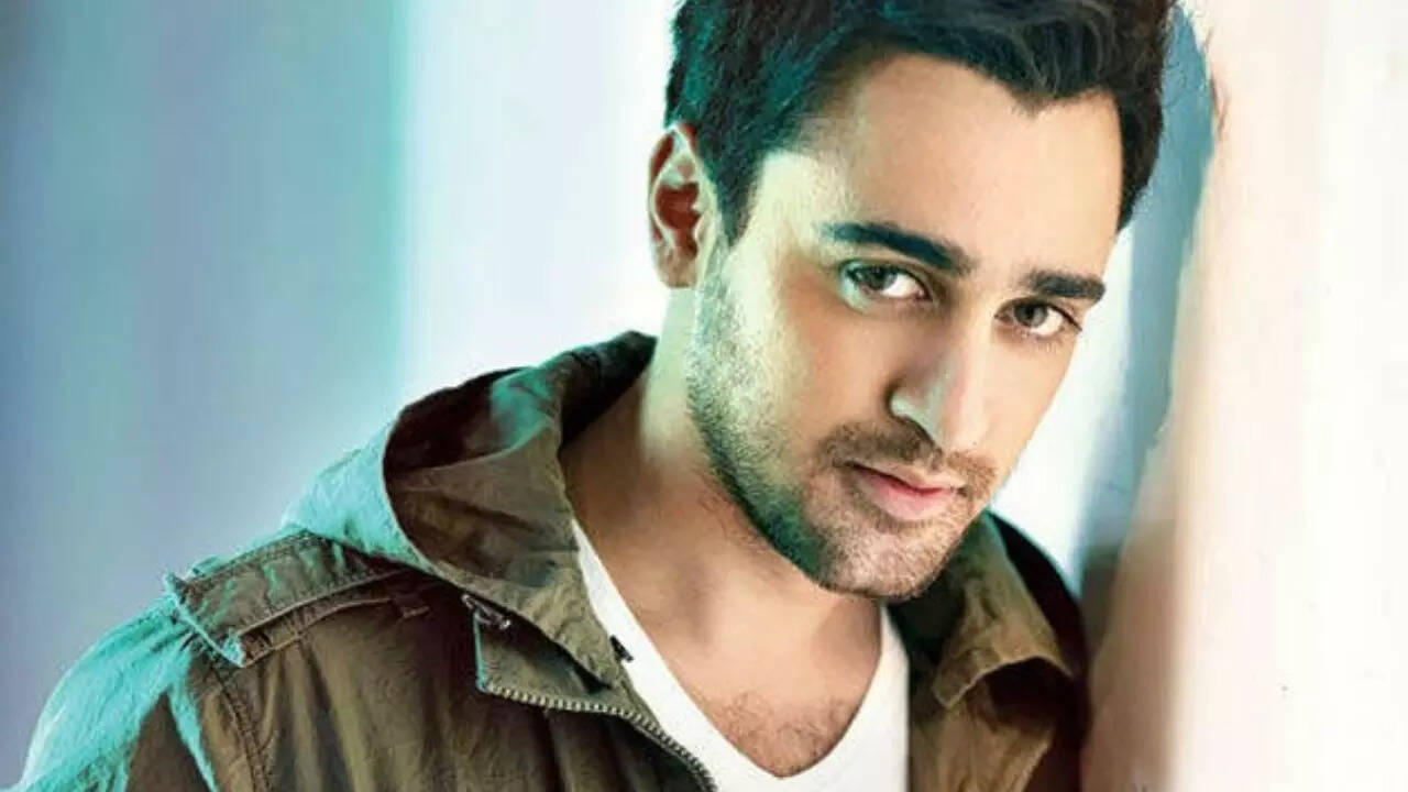 Imran set for a comeback with Bhumi in a romantic comedy – Report