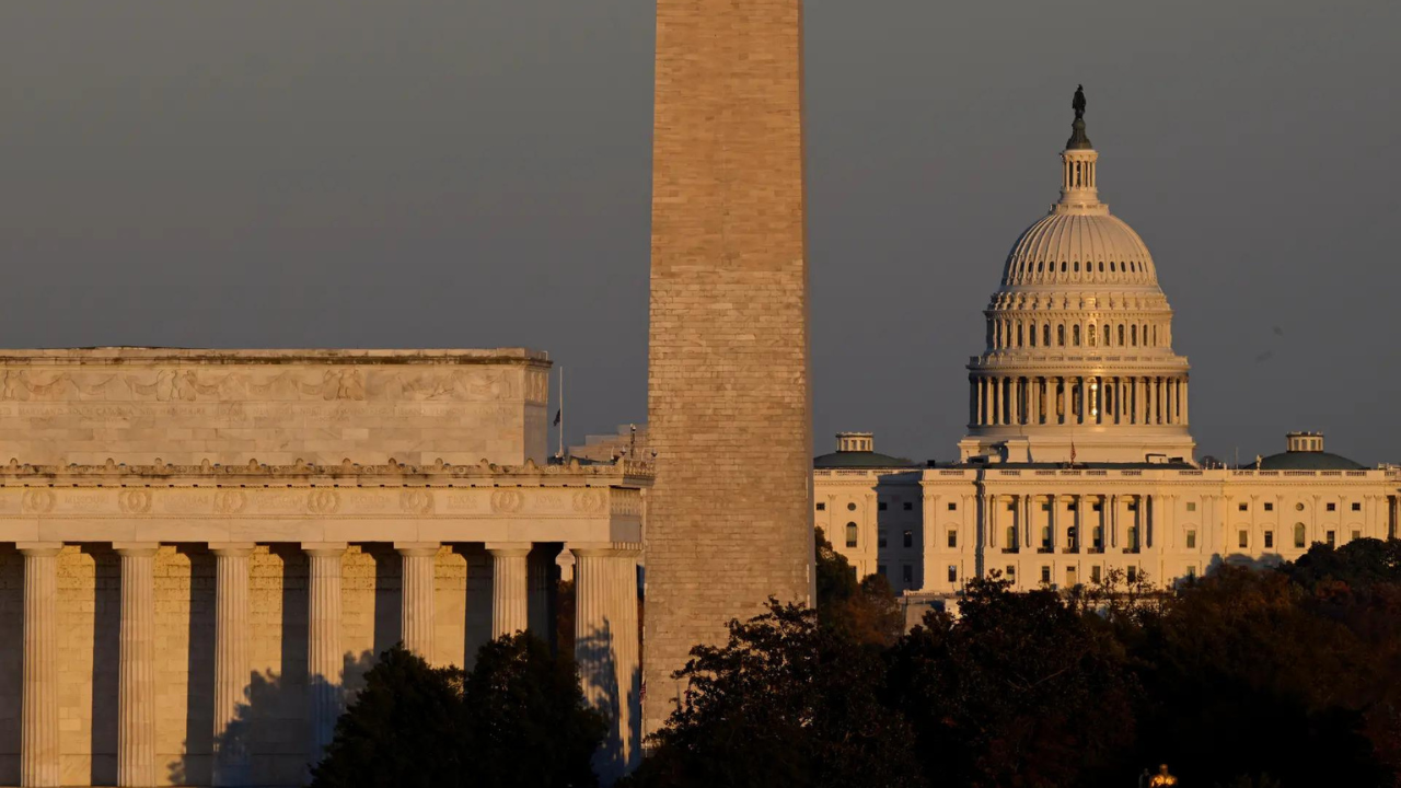 US government shutdown ties record for longest in history