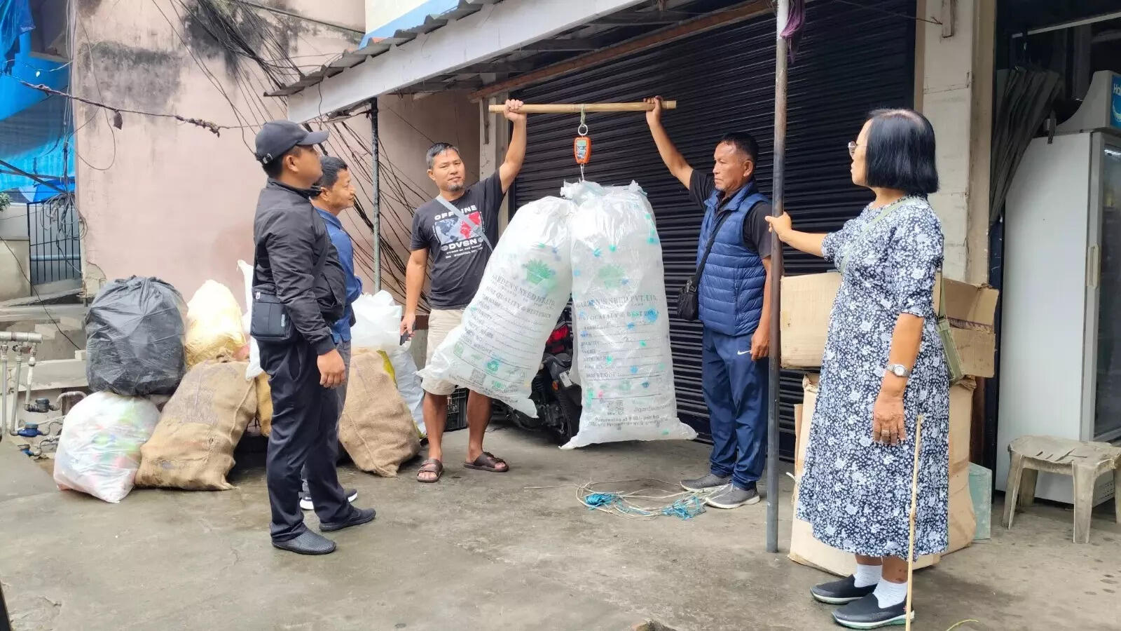 Chawnpui residents float plastic-buying drive, purchase 150kg of waste