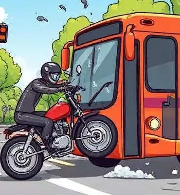 Teen boy dies after b’day gift bike collides with pvt bus