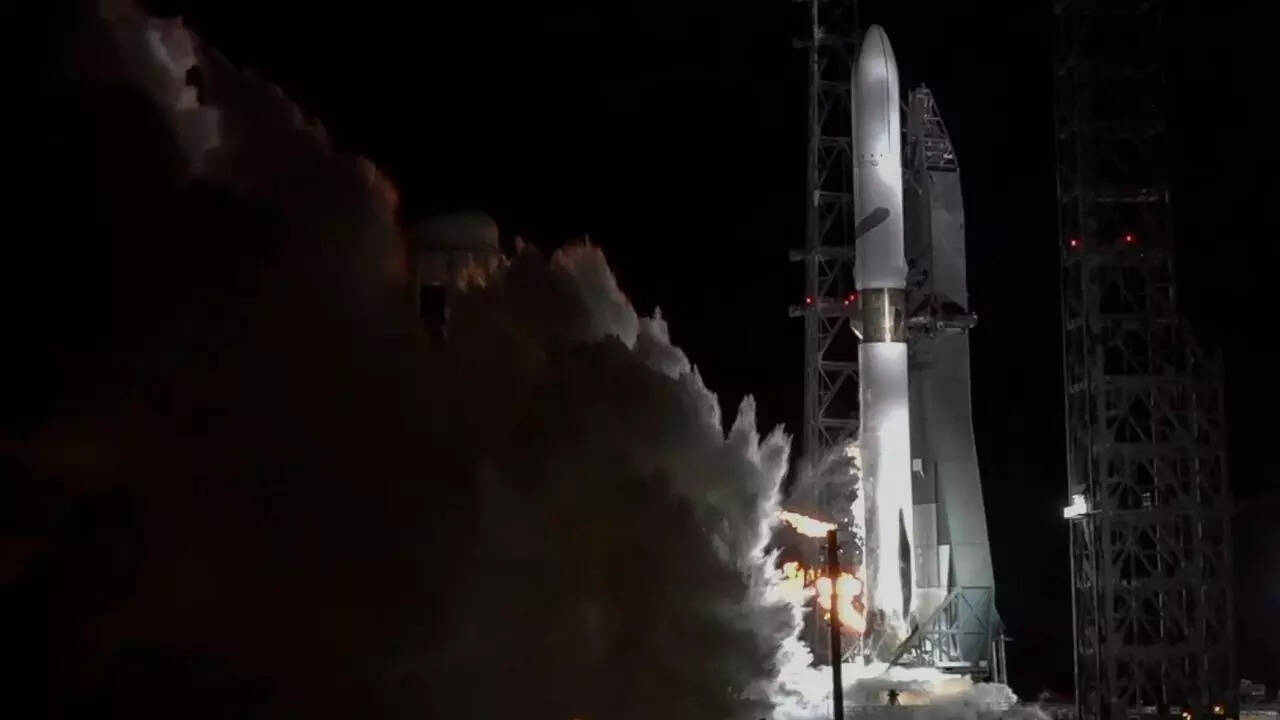 Blue Origin postpones New Glenn Rocket launch due to weather: NASA ESCAPADE Mars Probes now set for 12 November 2025