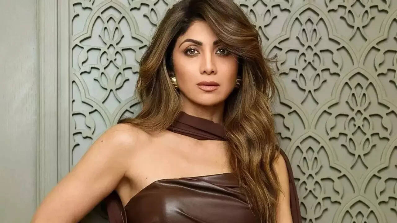 Shilpa Shetty shares a new fitness challenge - WATCH