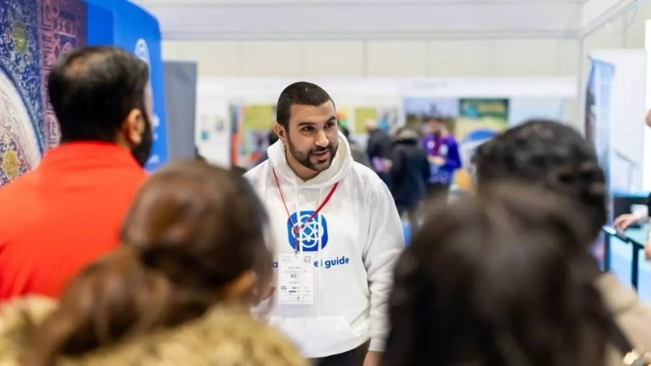 British Muslim Journalist Sami Hamdi set to be released after ICE detention; wife demands justice