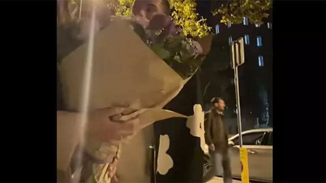 Lionel Messi photobombs couple's romantic dance in Barcelona - WATCH